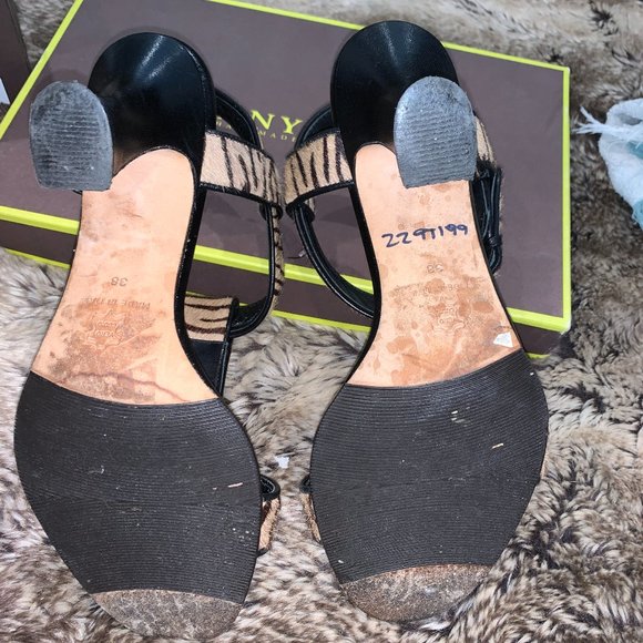 Anyi Lu Tiger print sandal - Picture 6 of 6